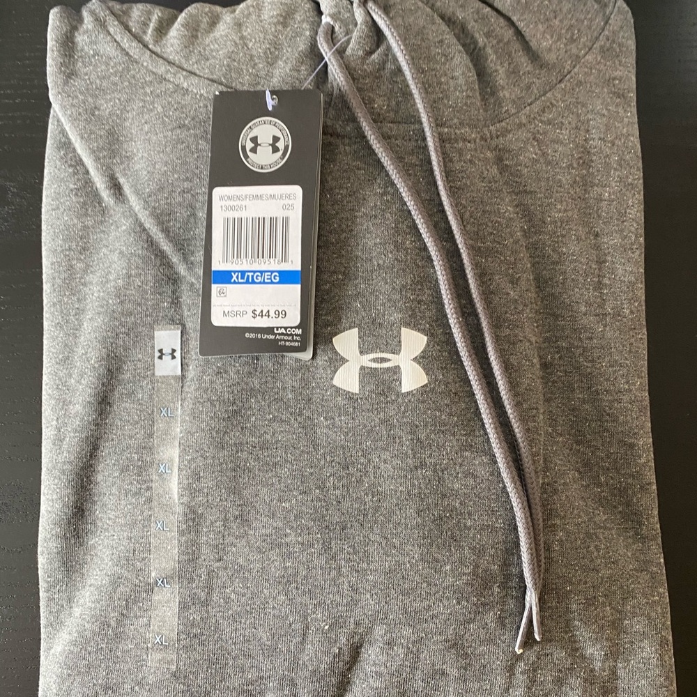 XL Under Armour Sweatshirt